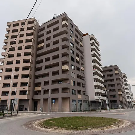 Luxury Center - Parking Included *