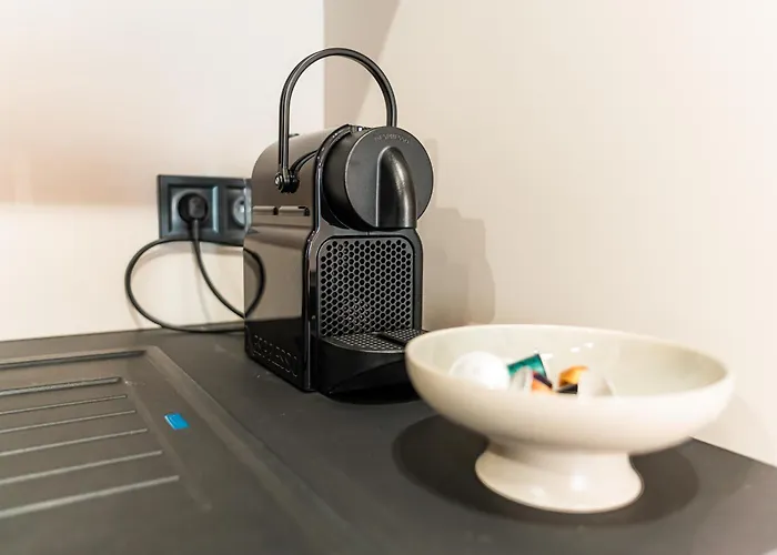 Luxury Center - Parking Included *