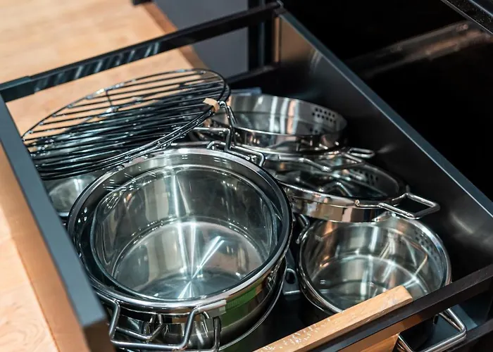 Luxury Center - Parking Included * كَشّا